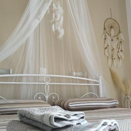 Meltemi Apartments Agia Marina  Экстерьер фото