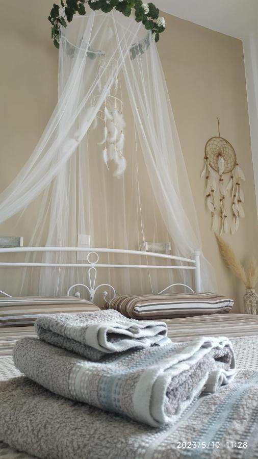 Meltemi Apartments Agia Marina  Экстерьер фото