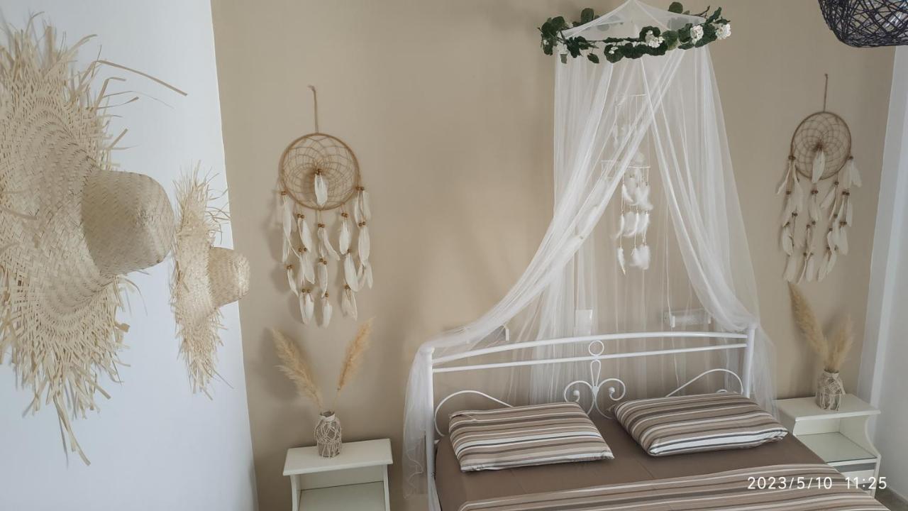 Meltemi Apartments Agia Marina  Экстерьер фото